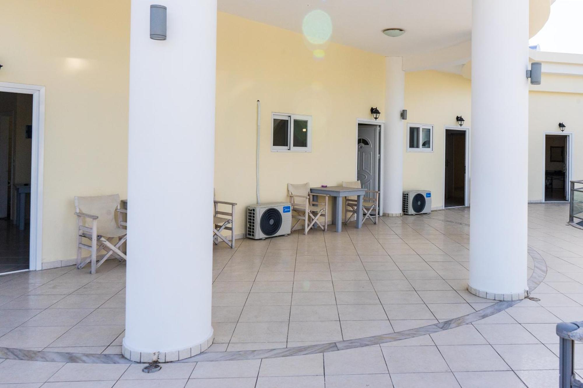 Laganas Strip Mall Apartments Exterior foto